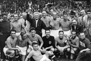 Huấn luyện viên vô địch World Cup nhiều nhất