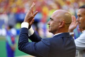 HLV Bồ Đào Nha nói lý do chưa thắng đã thay Ronaldo