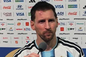 Vết sưng của Messi gây chú ý