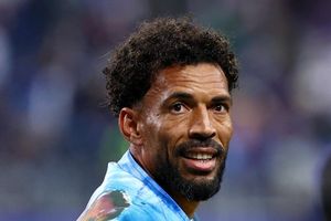 Vozinha vượt 7 nhà vô địch World Cup về lượng người theo dõi