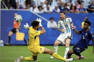 Dân mạng nói gì về Messi và Vozinha sau trận 'không thể tin nổi' giữa Argentina và Cape Verde?