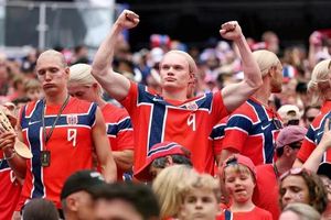 Na Uy 'gây sốt' sau kỳ tích vào vòng 1/8 World Cup, áo đấu cháy hàng trên toàn quốc