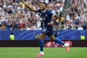 Thơ World Cup: Mbappé - cỗ máy săn bàn