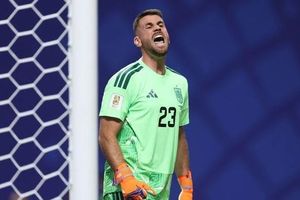 Thủ môn Tây Ban Nha, Unai Simón: 'Ronaldo không còn ở đỉnh cao phong độ như 6-7 năm trước'