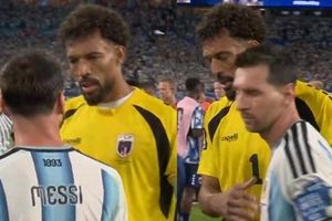 Tuyển Argentina thắng Cape Verde, Messi bực mình nhưng thán phục thủ môn Vozinha