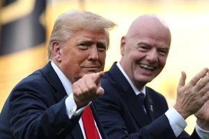Cú điện thoại từ ông Trump và chiến dịch hậu trường khiến FIFA hủy thẻ đỏ ở World Cup