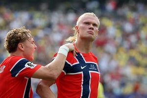 Siêu nhân Haaland tiễn Brazil về nước