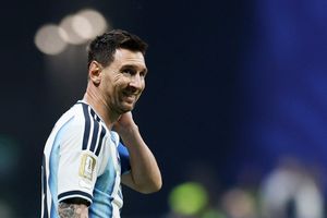 Argentina 0-1 Ai Cập: Messi lại đá hỏng phạt đền