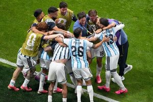 Argentina ngược dòng kỳ vỹ vào tứ kết