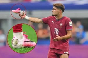 Hội chứng Haglund từ Pedro Neto lan truyền trên mạng xã hội