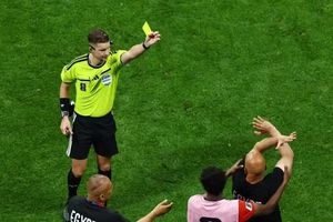 HLV Ai Cập giận dữ chỉ trích trọng tài và FIFA thiên vị Argentina