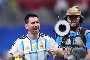 Kết quả bóng đá World Cup Argentina 3-2 Ai Cập: Nước mắt rơi sau chiến thắng không tưởng của Messi và đồng đội