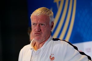 Deschamps: 'Tôi không thể trả lời cả 50 câu hỏi'