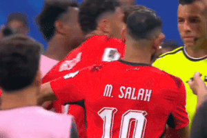 Salah ghi điểm vì hành động đẹp sau thất bại của Ai Cập