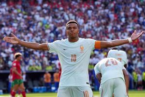 Pháp thắng Morocco 2-0: Mbappe tiếp tục lập công, san bằng kỷ lục với Messi