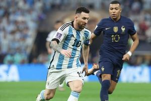 Messi và Mbappe: Cuộc đua vượt khỏi những bàn thắng