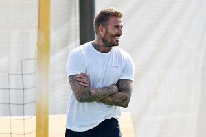 Beckham gây chú ý trên sân tập tuyển Anh