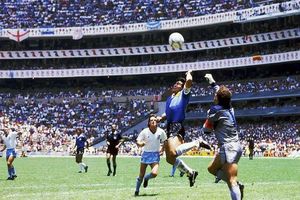 'Luật ngầm' khiến trọng tài Anh tránh Argentina
