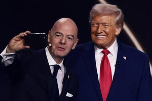 Chủ tịch FIFA: 'Tôi nói chuyện với Tổng thống Donald Trump mỗi ngày'
