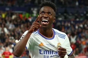 Vinicius đẩy Real Madrid vào thế khó