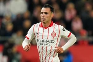 Liverpool nhắm Arnau Martinez: Giải pháp 8 triệu euro cho bài toán tái thiết hàng thủ