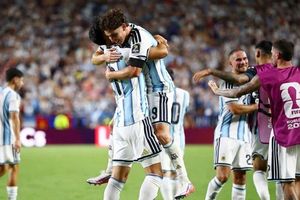 Siêu phẩm của Alvarez đưa Argentina vào bán kết nghẹt thở