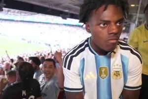 Streamer 'xui xẻo' bất lực nhìn Argentina thắng, bỏ về sớm vì quá thất vọng