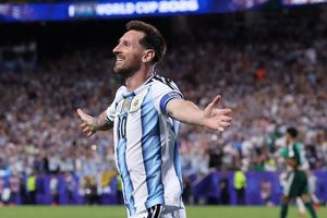 Argentina có ba phương án đội hình đấu tuyển Anh