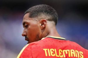 Manchester United hoàn tất thương vụ Youri Tielemans: Kết thúc hành trình 13 năm chờ đợi