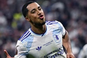 Youri Tielemans gia nhập Man Utd: Mảnh ghép hoàn hảo để giải phóng Mainoo và Andrey Santos