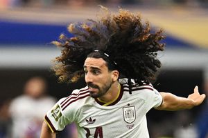 Cucurella làm câm lặng những lời chế giễu