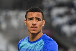 Mason Greenwood cập bến Fenerbahce sau khi phớt lờ cuộc gọi của Diego Simeone