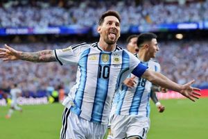 Siêu máy tính dự đoán kết quả Anh vs Argentina: Kẻ tám lạng, người nửa cân