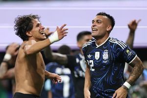 Lautaro Martinez và bàn thắng vàng ở phút bù giờ