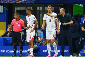 HLV Tuchel hứng 'bão chỉ trích' sau cú sụp đổ của tuyển Anh