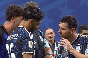 Tan trận bán kết, cầu thủ Argentina thu được 'cẩm nang' bắt penalty của Pickford