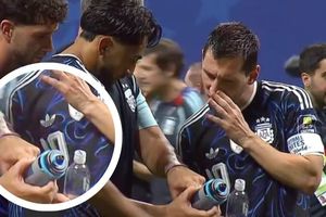 Messi phản ứng lạ trước 'phao cứu sinh' bất thành của Pickford