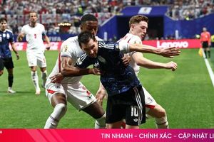 Messi thiết lập hàng loạt kỷ lục sau trận hạ gục Anh