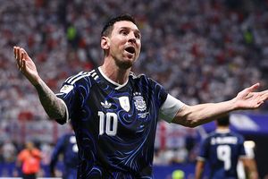 Messi 'chấp' đối thủ 80 phút, Argentina bản lĩnh đáng sợ