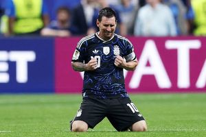 Mẹ Messi: Cả nhà khóc suốt trận Argentina thắng Anh