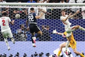 Ngược dòng đầy cảm xúc, Argentian lọt vào chung kết World Cup