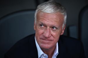 Deschamps chặn kế hoạch 'xả hơi' của tuyển Pháp