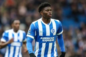 Carlos Baleba và canh bạc phần thưởng lớn cho tuyến giữa Man Utd