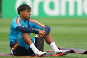 Lamine Yamal chấn thương, phải tập luyện riêng trước chung kết World Cup