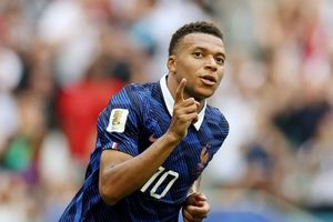 Mbappe lập siêu kỷ lục World Cup, chính thức vượt mặt Messi