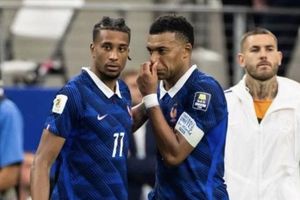 Một pha bóng đưa hai cầu thủ đi vào lịch sử tại World Cup 2026