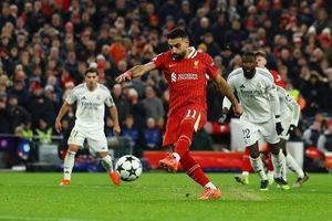 Mohamed Salah chốt bến đỗ bất ngờ