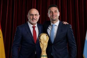 Sự tương đồng kỳ diệu giữa Lionel Scaloni và Luis De la Fuente