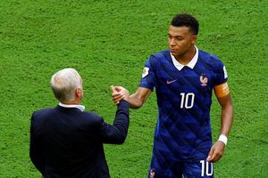 Mbappe thừa nhận tuyển Pháp thi đấu như 'trò đùa'