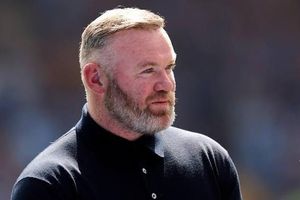 Rooney chê thẳng mặt siêu show World Cup